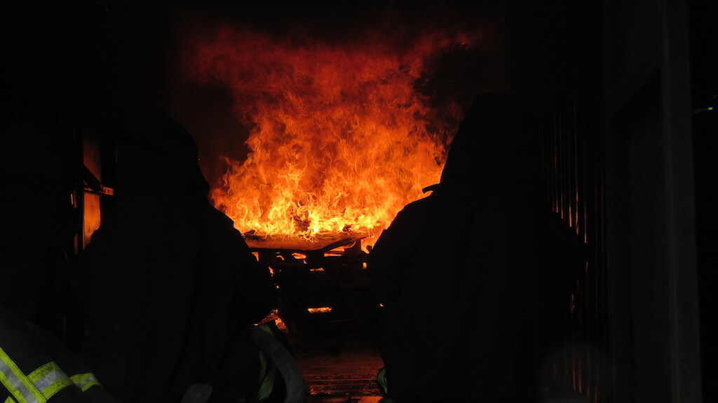 Ausbildung Brandbekämpfung Feuerwehr Rodgau Nord